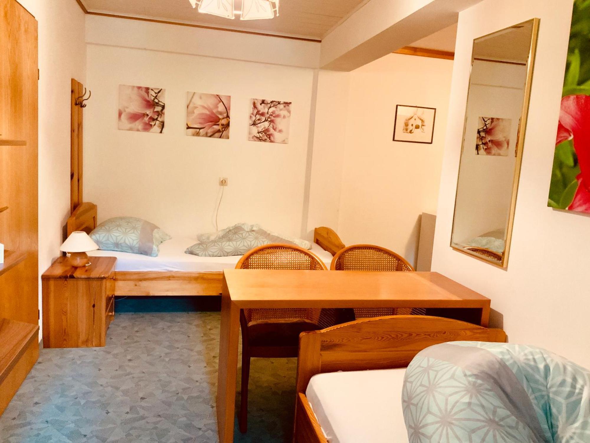 Motel Brunner Apartments & Zimmer Bad Eisenkappel Quarto foto
