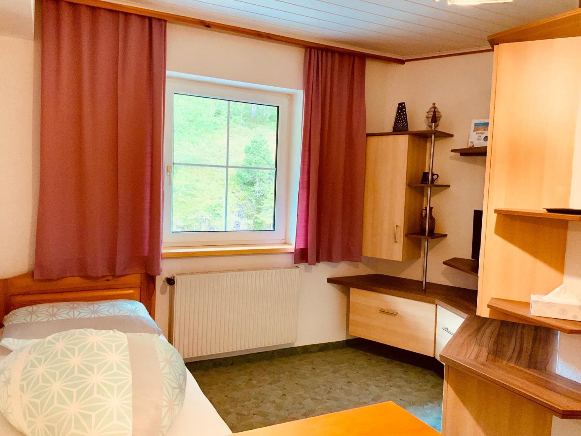 Motel Brunner Apartments & Zimmer Bad Eisenkappel Quarto foto